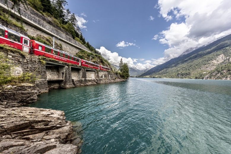 Hotel Bernina Express  Švýcarsko vlakem